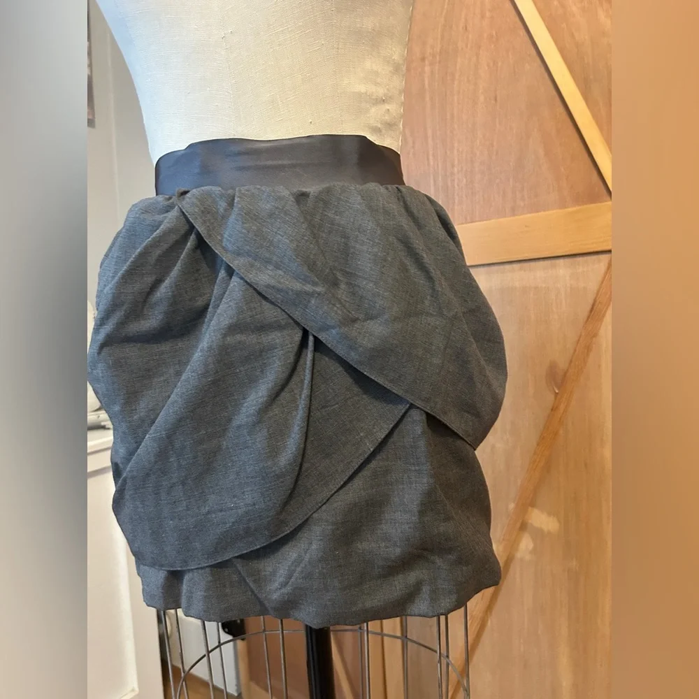 JCrew Tulip Mini - Picture 2 of 3